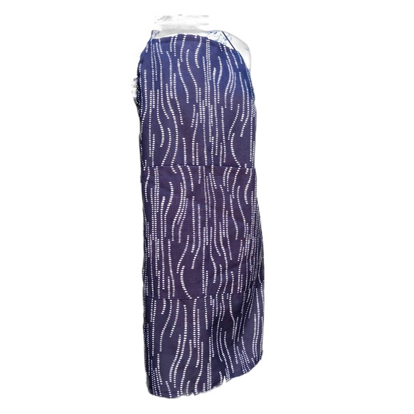 Little Black Aprons - not so basic black! ‘’City lights” - Picture 2 of 5